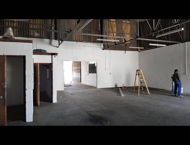 400M² FACTORY TO LET IN BLACKHEATH INDUSTRIAL